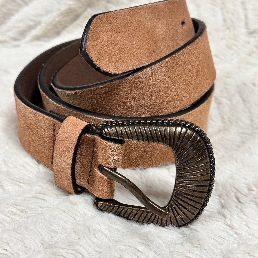 Beige/Tan Suede 100% Leather Belt Women’s Sz S/ M, 32.5" to center hole x 1" EUC